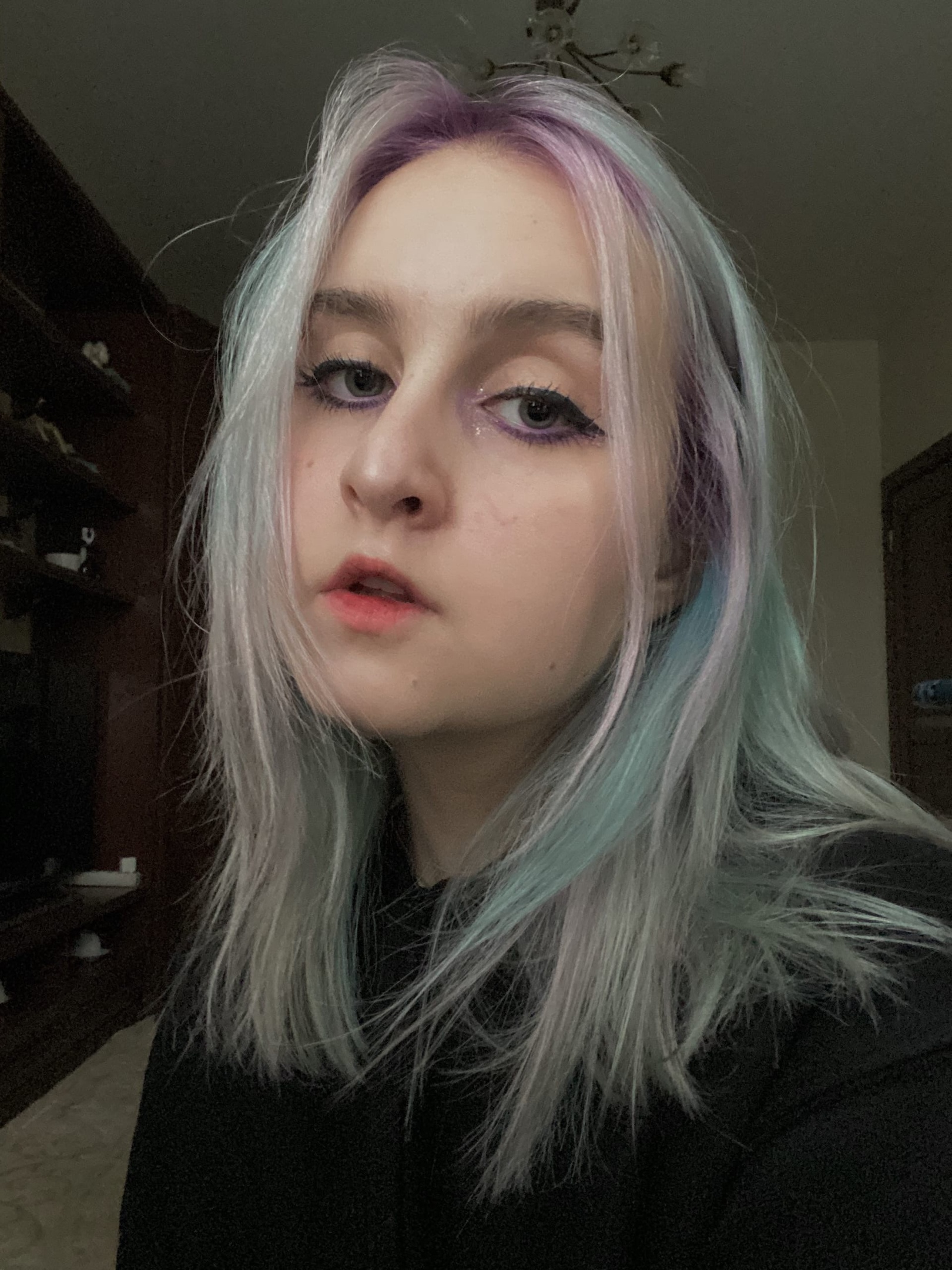 alt